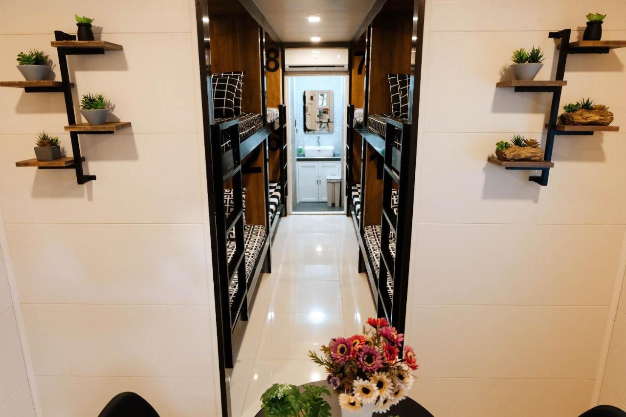 J & J Homestay Coron Exterior photo