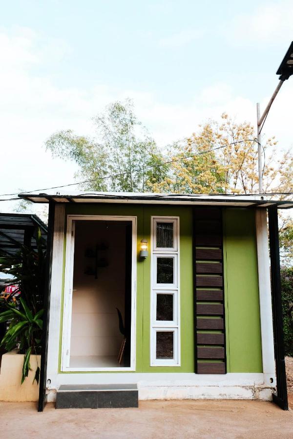 J & J Homestay Coron Exterior photo