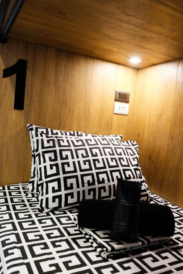 J & J Homestay Coron Exterior photo